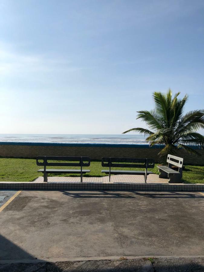 Pe Na Areia Itanhaem
